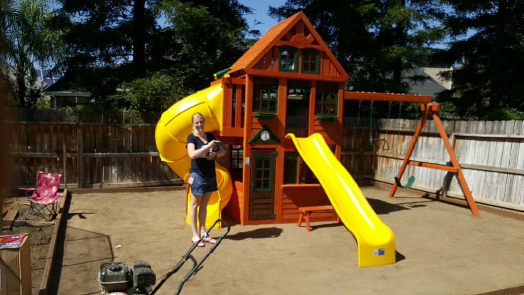 Moving Crew Assemble Playground Set 